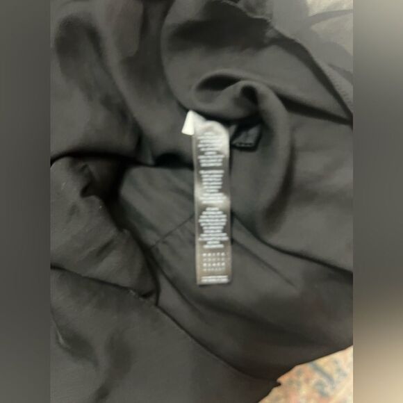 White House black market embroidered black blouse size 12 large zipper pink red - Picture 2 of 11